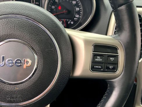 Used 2013 Jeep Grand Cherokee Limited RWD image 25
