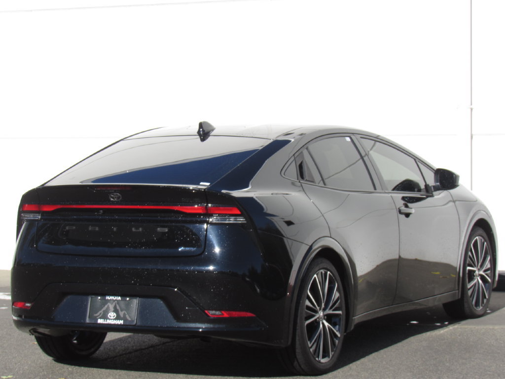 Used 2025 Toyota Prius FWD image 6