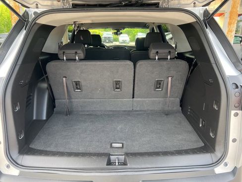 Used 2019 Chevrolet Traverse LS w/ LPO, Floor Liner Package AWD/4WD image 11