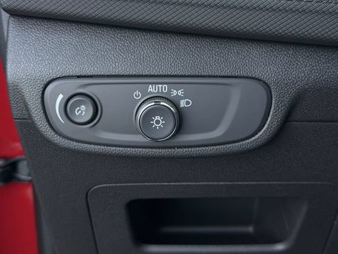 New 2026 Chevrolet TrailBlazer LT w/ Midnight Edition FWD image 17