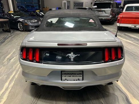 Used 2016 Ford Mustang Convertible w/ Equipment Group 051A RWD image 27