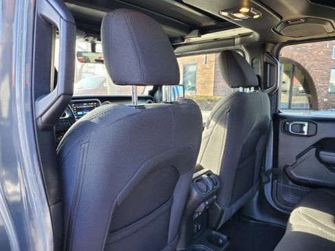 Used 2022 Jeep Wrangler Unlimited Willys image 24