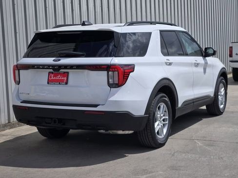 New 2026 Ford Explorer Active image 7