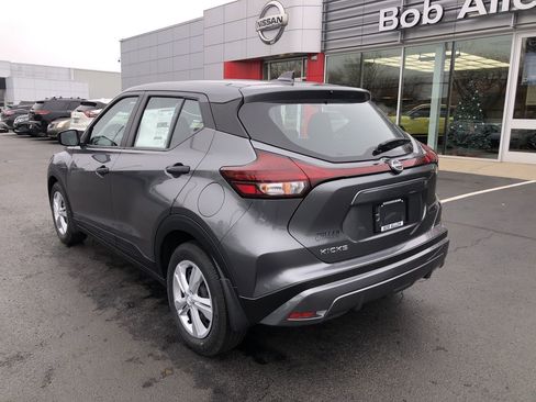 New 2025 Nissan Kicks Play S image 12