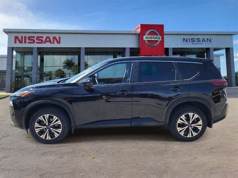 Certified 2022 Nissan Rogue SV image 8