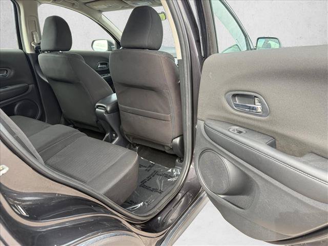 Used 2017 Honda HR-V LX image 21