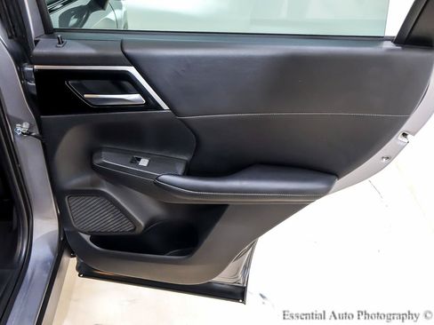 Used 2022 Mitsubishi Outlander SE AWD/4WD image 32