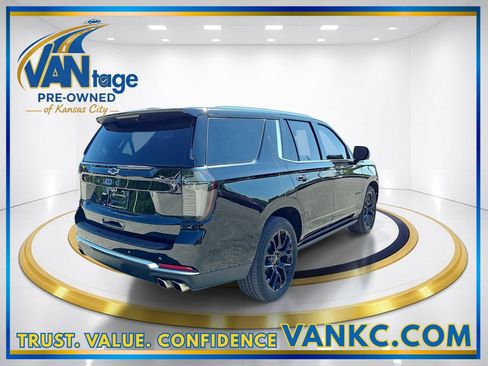 Used 2025 Chevrolet Tahoe High Country AWD/4WD image 6