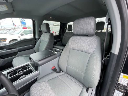 Used 2024 Ford F250 XLT w/ Black Appearance Package image 17