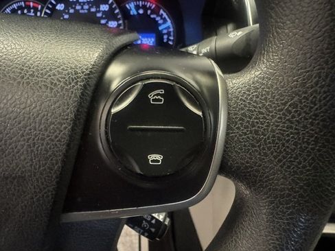 Used 2012 Toyota Camry LE FWD image 15
