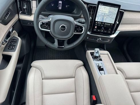 New 2026 Volvo XC90 T8 Ultra w/ Protection Package Premier AWD/4WD image 8