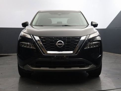 Used 2023 Nissan Rogue SV image 3