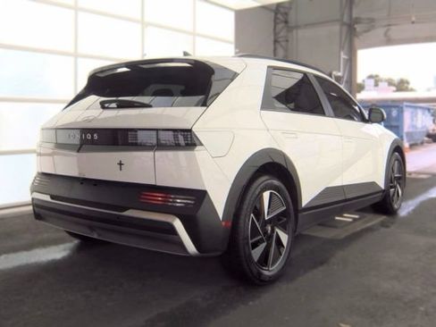 Used 2025 Hyundai Ioniq 5 SEL RWD image 5