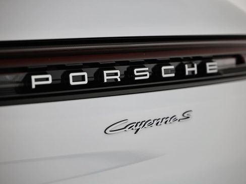 New 2026 Porsche Cayenne S AWD/4WD image 15
