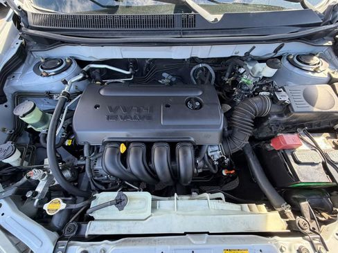 Used 2005 Toyota Matrix XR image 27