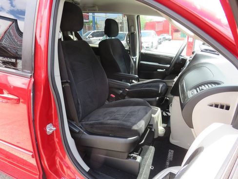 Used 2014 Dodge Grand Caravan SE w/ Quick Order Package 29E SE FWD image 11
