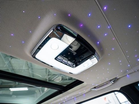 Used 2019 Rolls-Royce Cullinan image 64