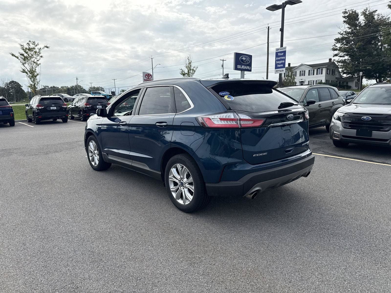 Used 2020 Ford Edge Titanium AWD/4WD image 5