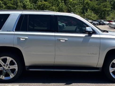 Used 2017 GMC Yukon SLT w/ HD Trailering Package RWD image 4