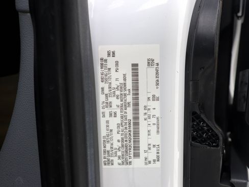 Used 2016 Ford Transit 250 148 Medium Roof image 34