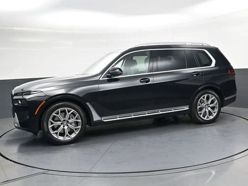 Used 2026 BMW X7 xDrive40i AWD/4WD image 9
