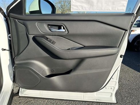 New 2026 Nissan Rogue SV image 8