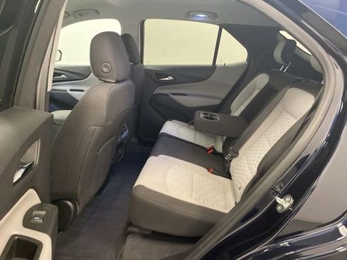 Used 2020 Chevrolet Equinox LT w/ Driver Convenience Package image 18