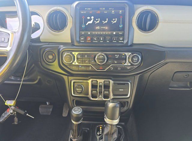 Used 2022 Jeep Wrangler Unlimited Sahara AWD/4WD image 13