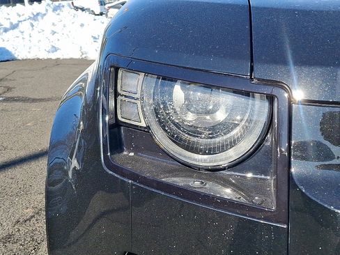 Used 2023 Land Rover Defender 110 X image 9