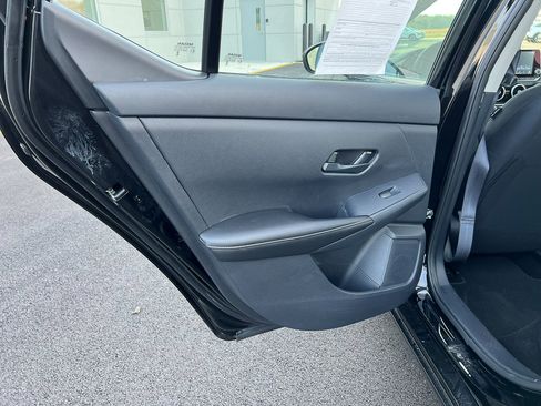 Used 2025 Nissan Sentra SV image 22