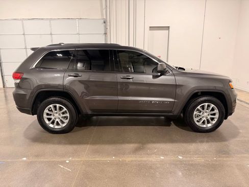 Used 2021 Jeep Grand Cherokee Laredo X RWD image 4