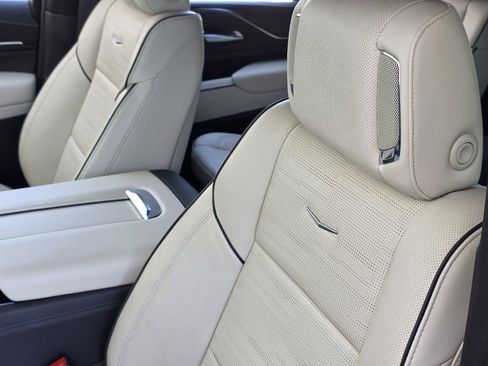 Used 2024 Cadillac Escalade Sport w/ Touring Package image 25