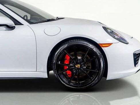 Used 2019 Porsche 911 Carrera 4S AWD/4WD image 6