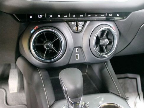 Used 2025 Chevrolet Blazer LT FWD image 20