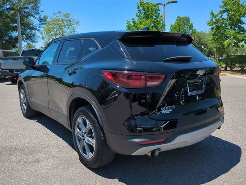 Used 2025 Chevrolet Blazer LT FWD image 4