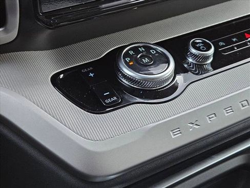 New 2025 Ford Expedition Active image 16