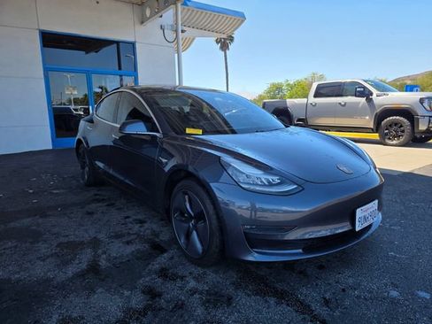 Used 2018 Tesla Model 3 Long Range RWD image 3
