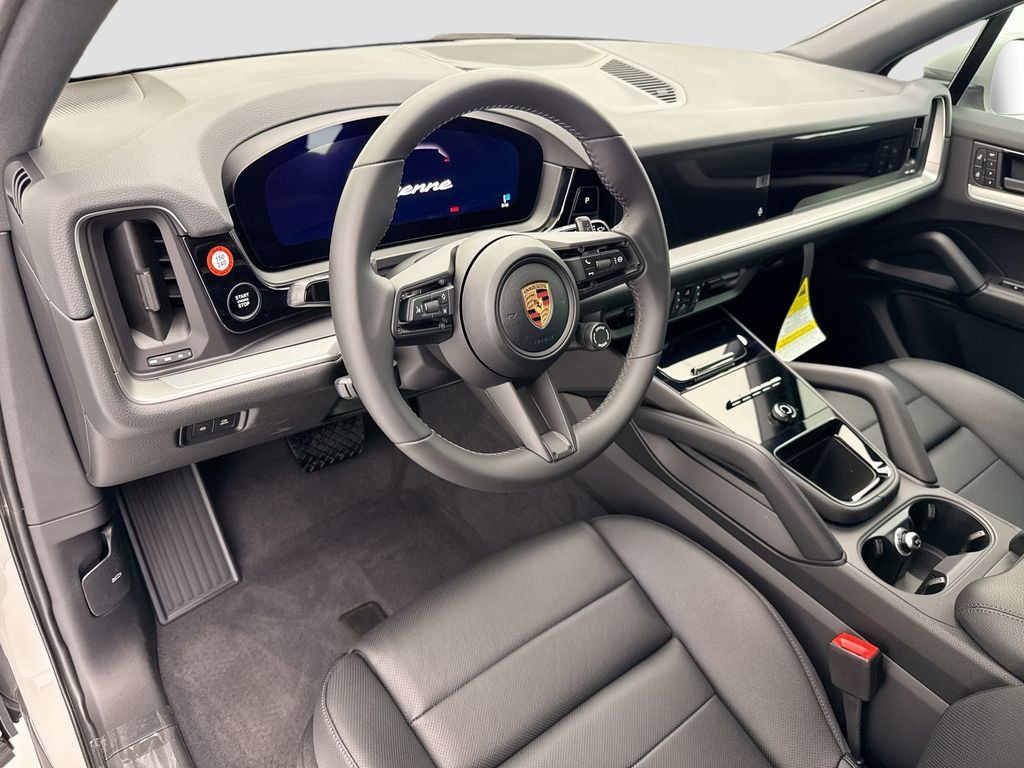 Used 2026 Porsche Cayenne AWD/4WD image 4