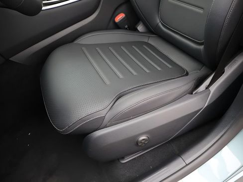 New 2026 Mercedes-Benz GLC 350e 4MATIC image 28