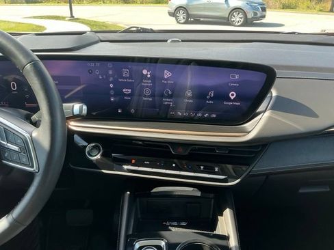 Used 2024 Buick Envision Avenir AWD/4WD image 25