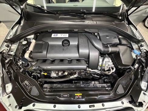 Used 2012 Volvo XC60 T6 AWD/4WD image 40
