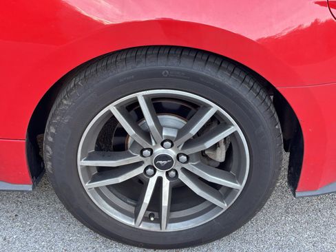 Used 2015 Ford Mustang Premium image 4