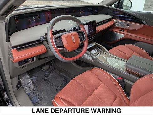 Used 2024 Lincoln Nautilus Black Label image 12