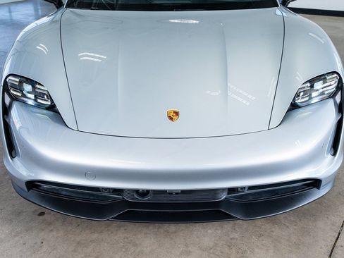 Used 2024 Porsche Taycan image 14