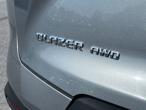 Used 2025 Chevrolet Blazer LT AWD/4WD image 15