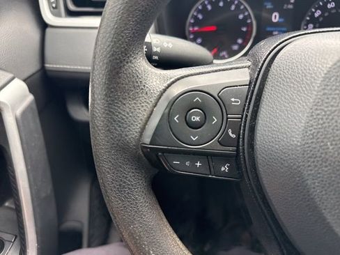 Used 2021 Toyota RAV4 LE image 19