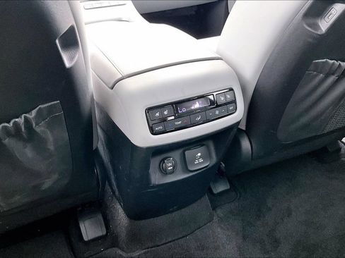 Used 2025 Hyundai Palisade SEL FWD image 30