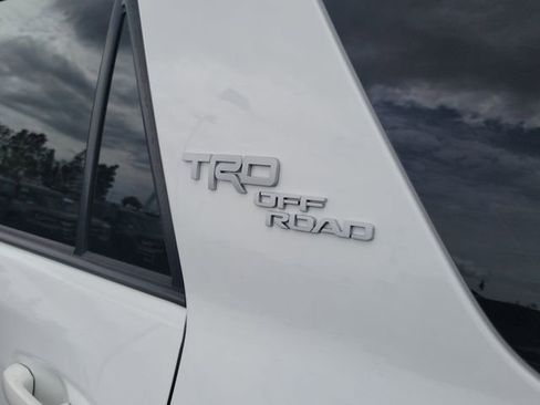 Used 2021 Toyota 4Runner TRD Off-Road Premium w/ Moonroof Package AWD/4WD image 26
