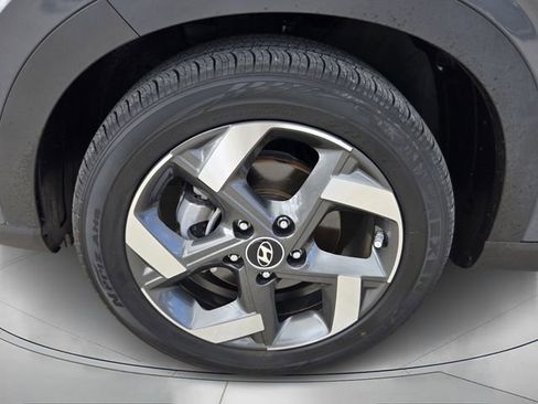 Certified 2023 Hyundai Venue Limited w/ Cargo Package image 9