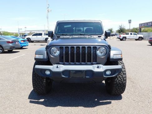 Used 2020 Jeep Gladiator Sport w/ Quick Order Package 24S AWD/4WD image 2